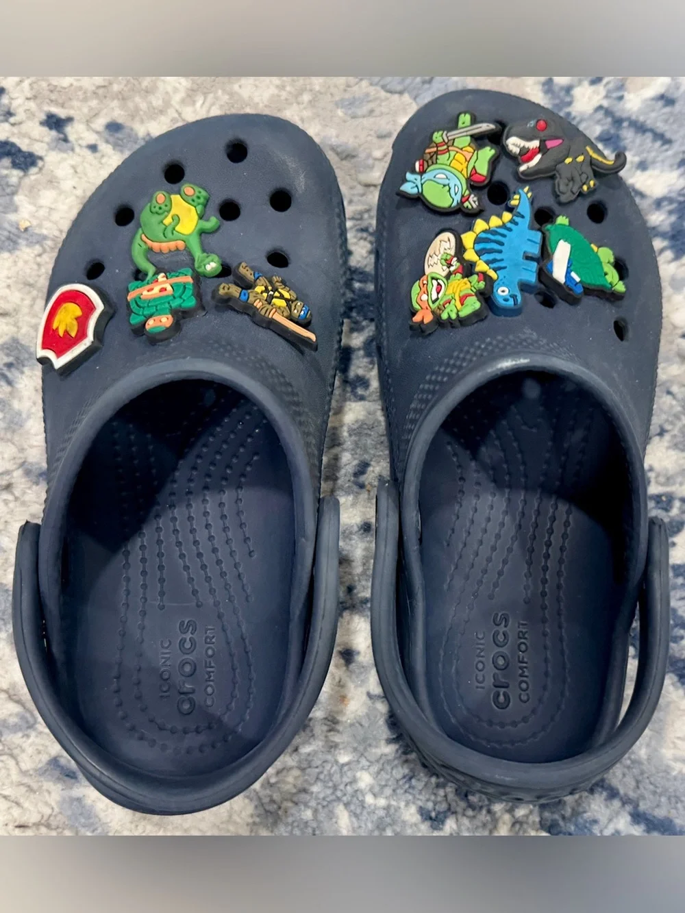 CROCS Little Kids Navy Blue Classic Clogs with Cartoon Jibbitz Charms Size 12